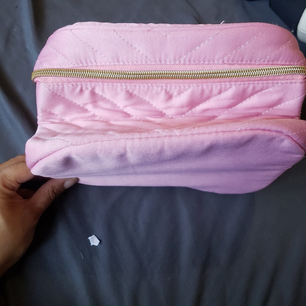 Cosmetic bag